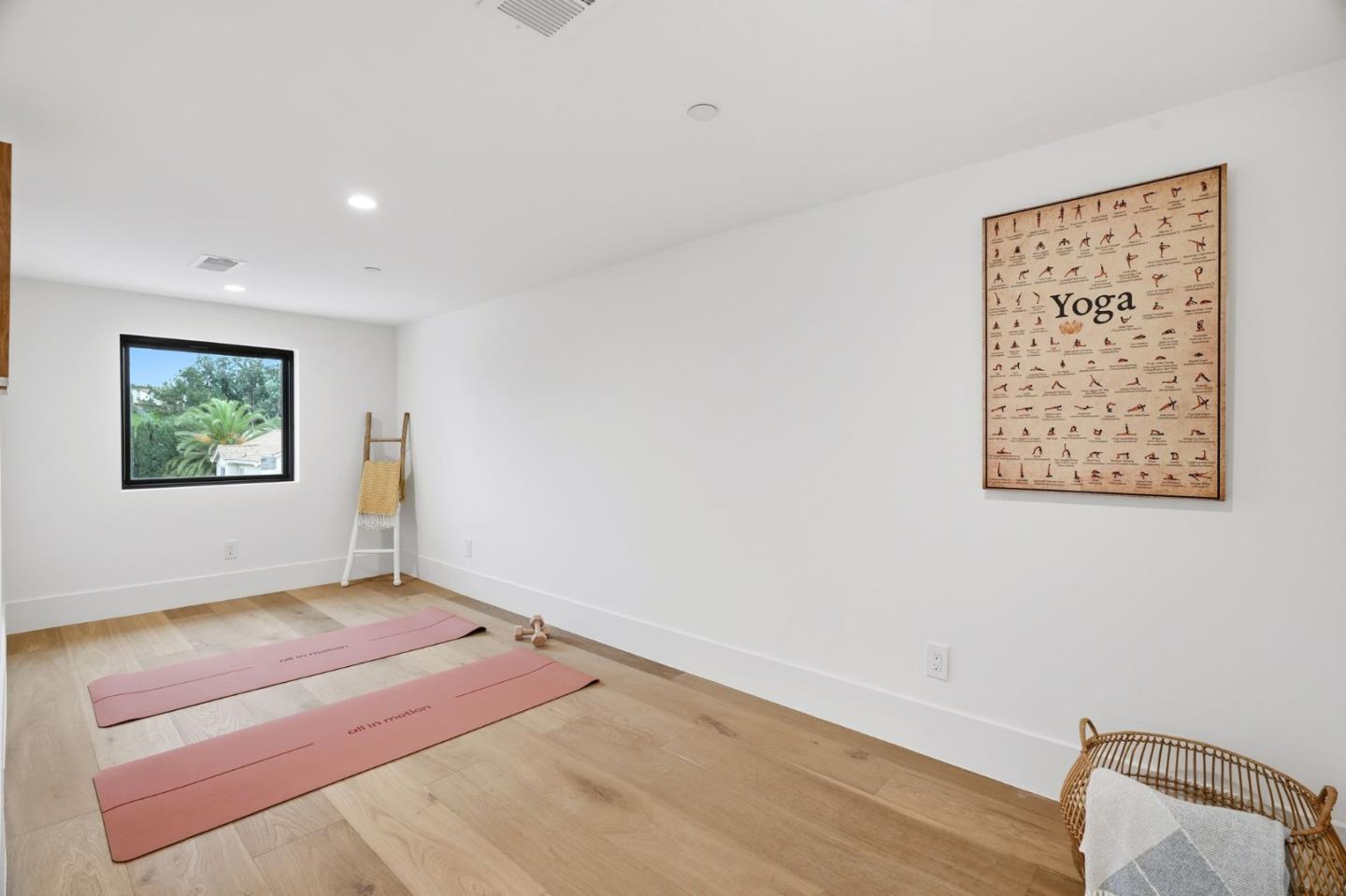 Detail Gallery Image 37 of 70 For 3543 Kettmann Rd, San Jose,  CA 95121 - 6 Beds | 5 Baths