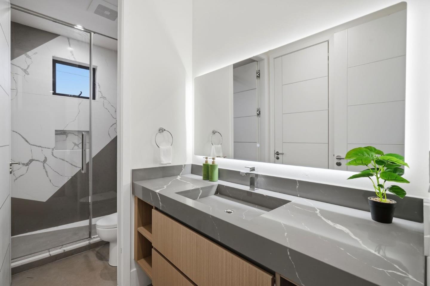 Detail Gallery Image 41 of 70 For 3543 Kettmann Rd, San Jose,  CA 95121 - 6 Beds | 5 Baths