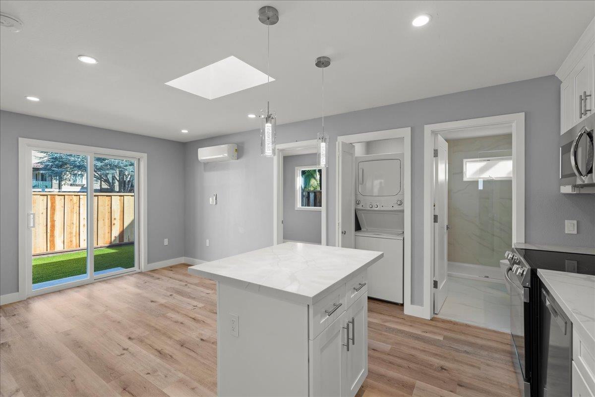 Detail Gallery Image 10 of 25 For 620 Alamo Ct, Mountain View,  CA 94043 - – Beds | – Baths