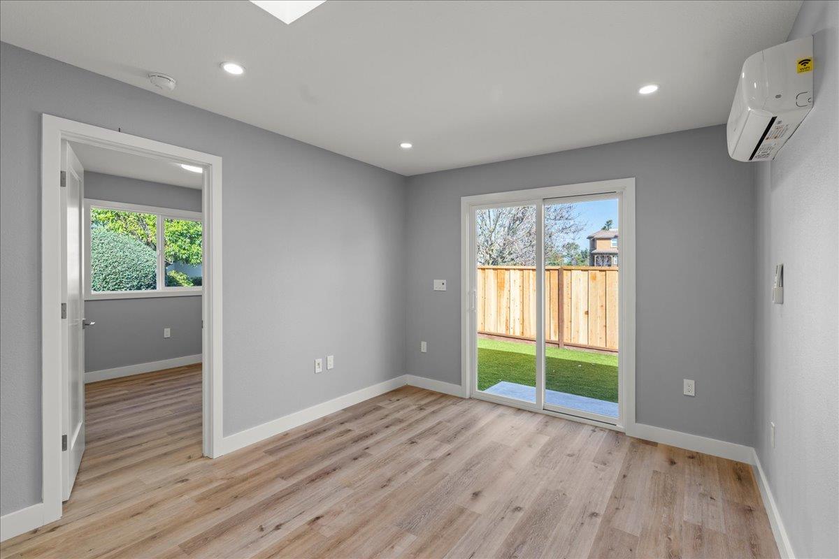 Detail Gallery Image 11 of 25 For 620 Alamo Ct, Mountain View,  CA 94043 - – Beds | – Baths