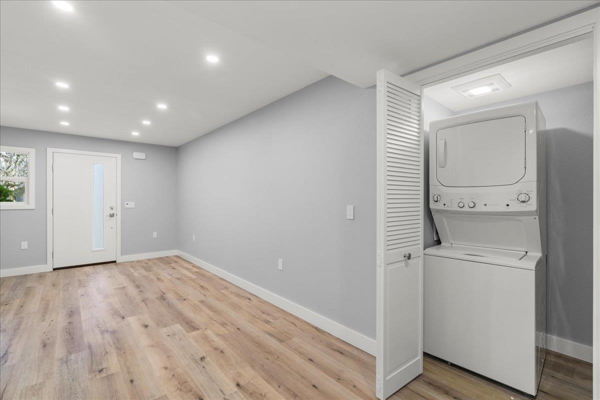 Detail Gallery Image 17 of 25 For 620 Alamo Ct, Mountain View,  CA 94043 - – Beds | – Baths