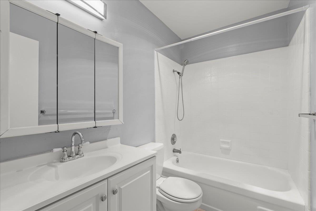 Detail Gallery Image 23 of 25 For 620 Alamo Ct, Mountain View,  CA 94043 - – Beds | – Baths