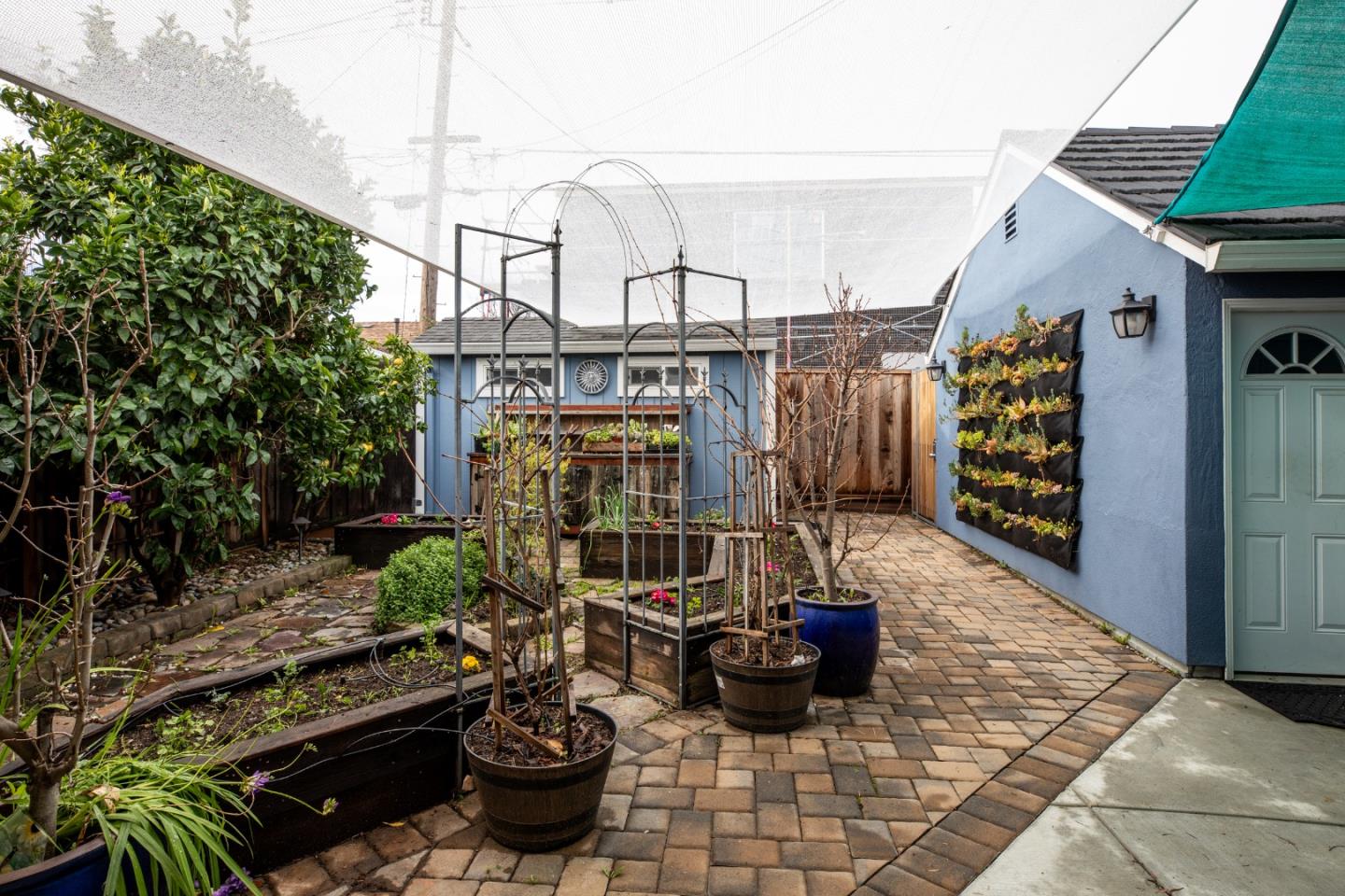 Detail Gallery Image 22 of 33 For 162 W Rosemary St, San Jose,  CA 95110 - 3 Beds | 2 Baths