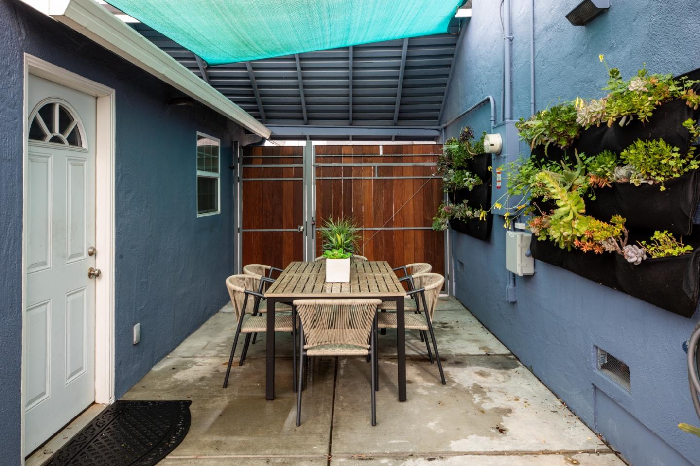 Detail Gallery Image 30 of 33 For 162 W Rosemary St, San Jose,  CA 95110 - 3 Beds | 2 Baths