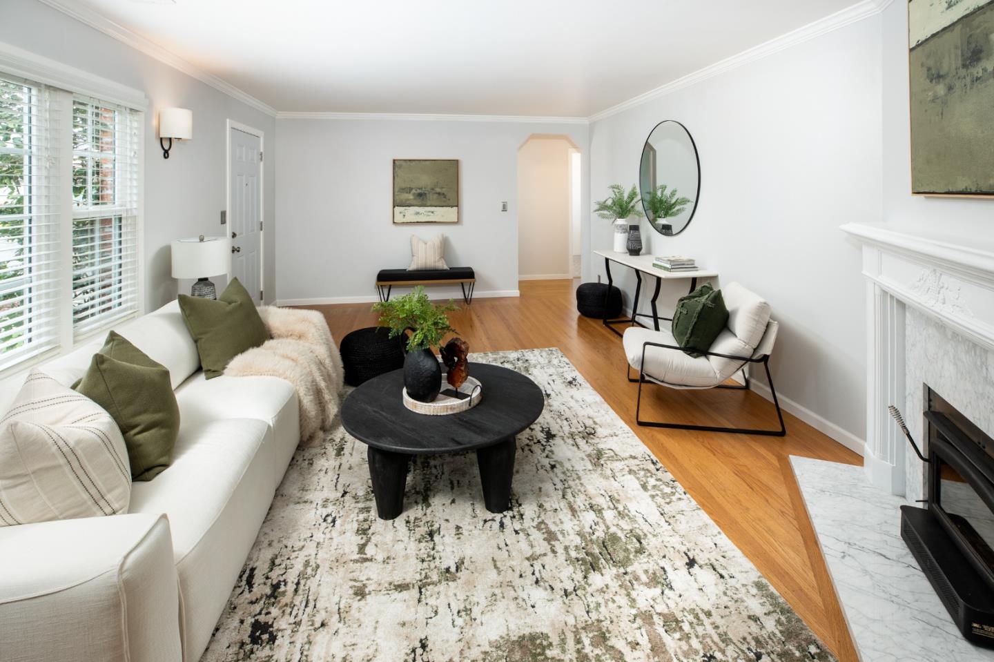 Detail Gallery Image 6 of 33 For 162 W Rosemary St, San Jose,  CA 95110 - 3 Beds | 2 Baths