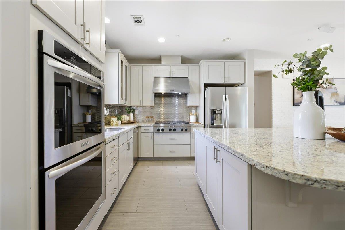 Detail Gallery Image 11 of 47 For 631 True Wind Way #203,  Redwood City,  CA 94063 - 2 Beds | 2/1 Baths