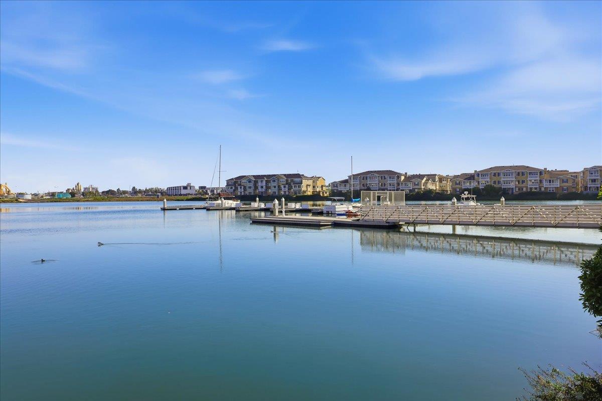 Detail Gallery Image 36 of 47 For 631 True Wind Way #203,  Redwood City,  CA 94063 - 2 Beds | 2/1 Baths