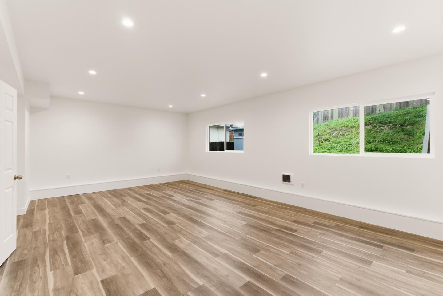 Detail Gallery Image 43 of 50 For 445 Mariposa Dr, South San Francisco,  CA 94080 - 4 Beds | 3 Baths