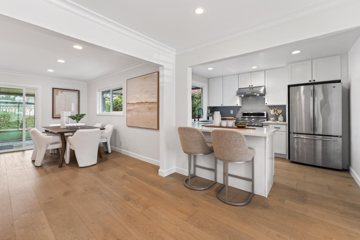 Detail Gallery Image 11 of 27 For 3957 Martin Dr, San Mateo,  CA 94403 - 3 Beds | 2 Baths