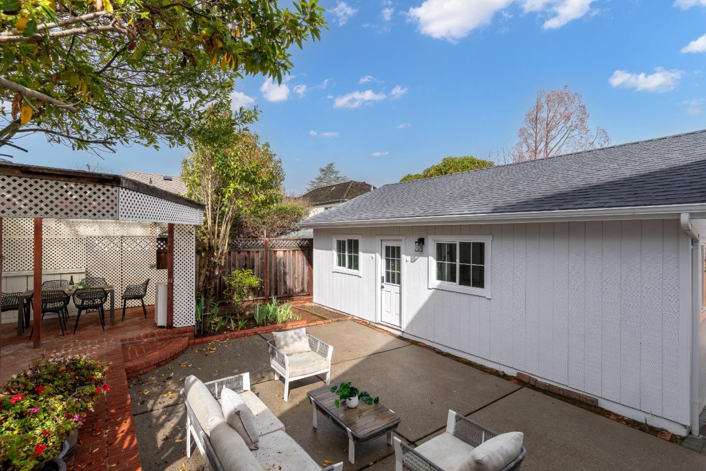 Detail Gallery Image 51 of 73 For 2108 Carmelita Ave, Burlingame,  CA 94010 - 3 Beds | 2 Baths