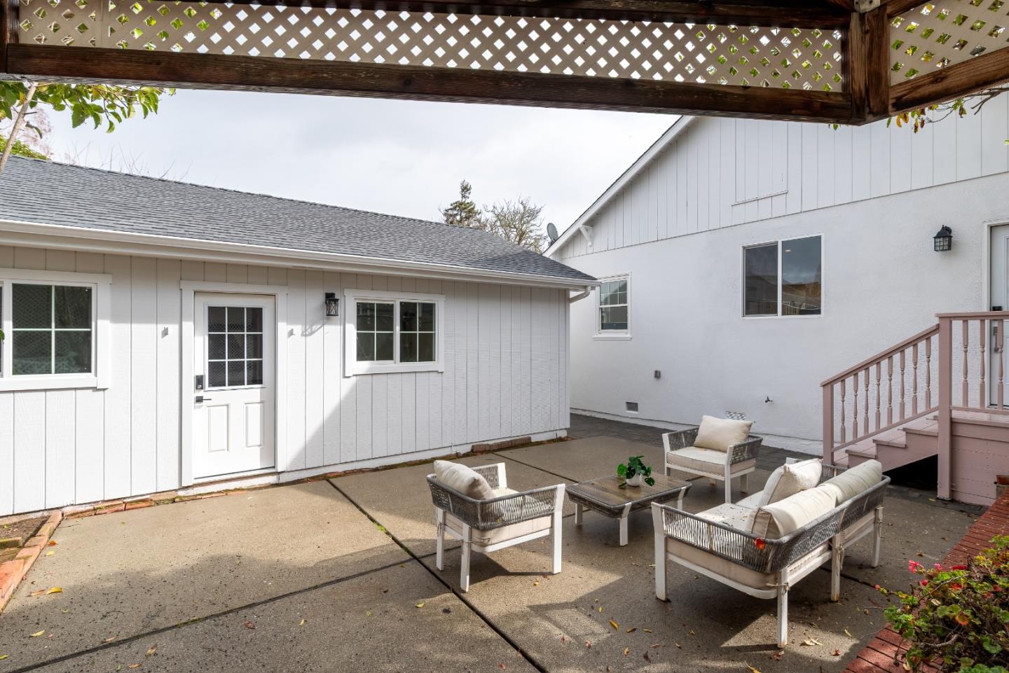 Detail Gallery Image 54 of 73 For 2108 Carmelita Ave, Burlingame,  CA 94010 - 3 Beds | 2 Baths