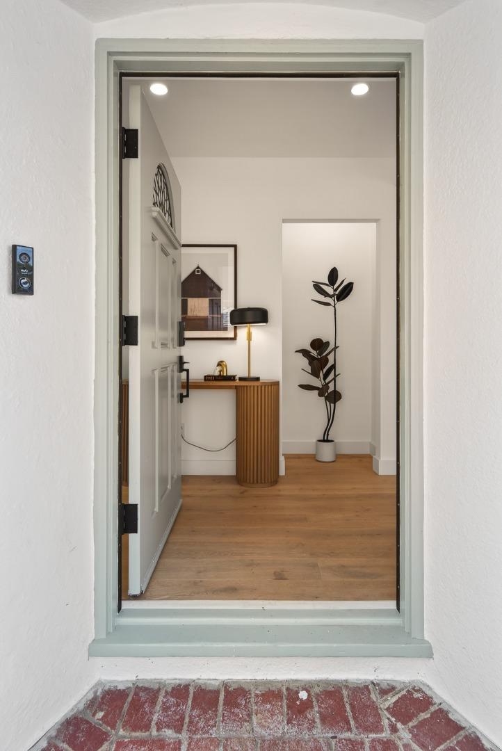 Detail Gallery Image 6 of 73 For 2108 Carmelita Ave, Burlingame,  CA 94010 - 3 Beds | 2 Baths