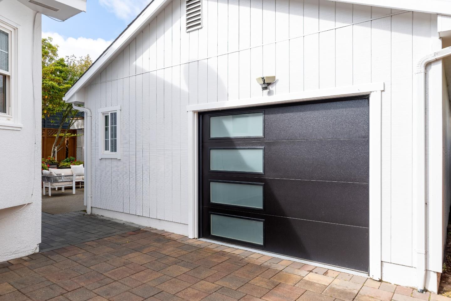 Detail Gallery Image 61 of 73 For 2108 Carmelita Ave, Burlingame,  CA 94010 - 3 Beds | 2 Baths