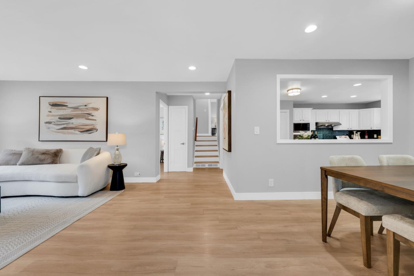 Detail Gallery Image 10 of 70 For 209 Norwich Dr, South San Francisco,  CA 94080 - 4 Beds | 3 Baths