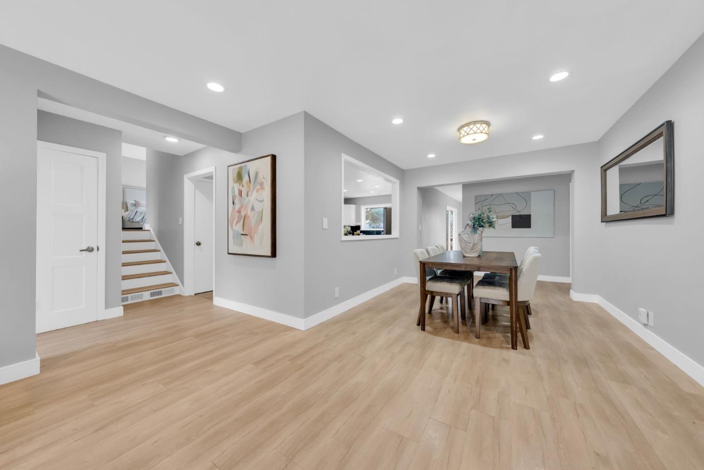 Detail Gallery Image 11 of 70 For 209 Norwich Dr, South San Francisco,  CA 94080 - 4 Beds | 3 Baths