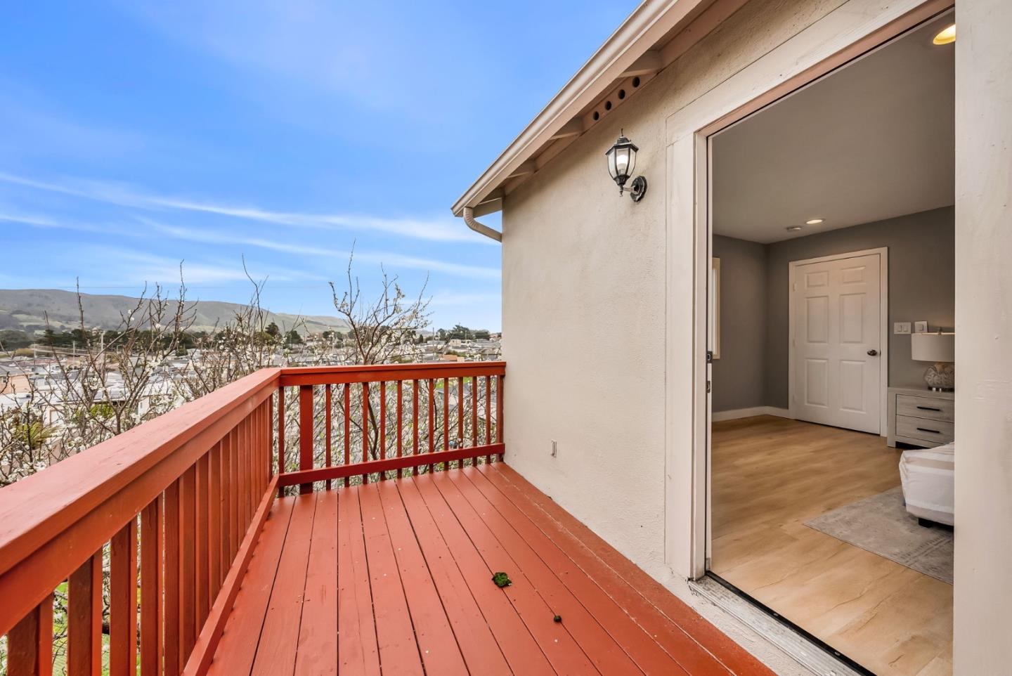 Detail Gallery Image 29 of 70 For 209 Norwich Dr, South San Francisco,  CA 94080 - 4 Beds | 3 Baths