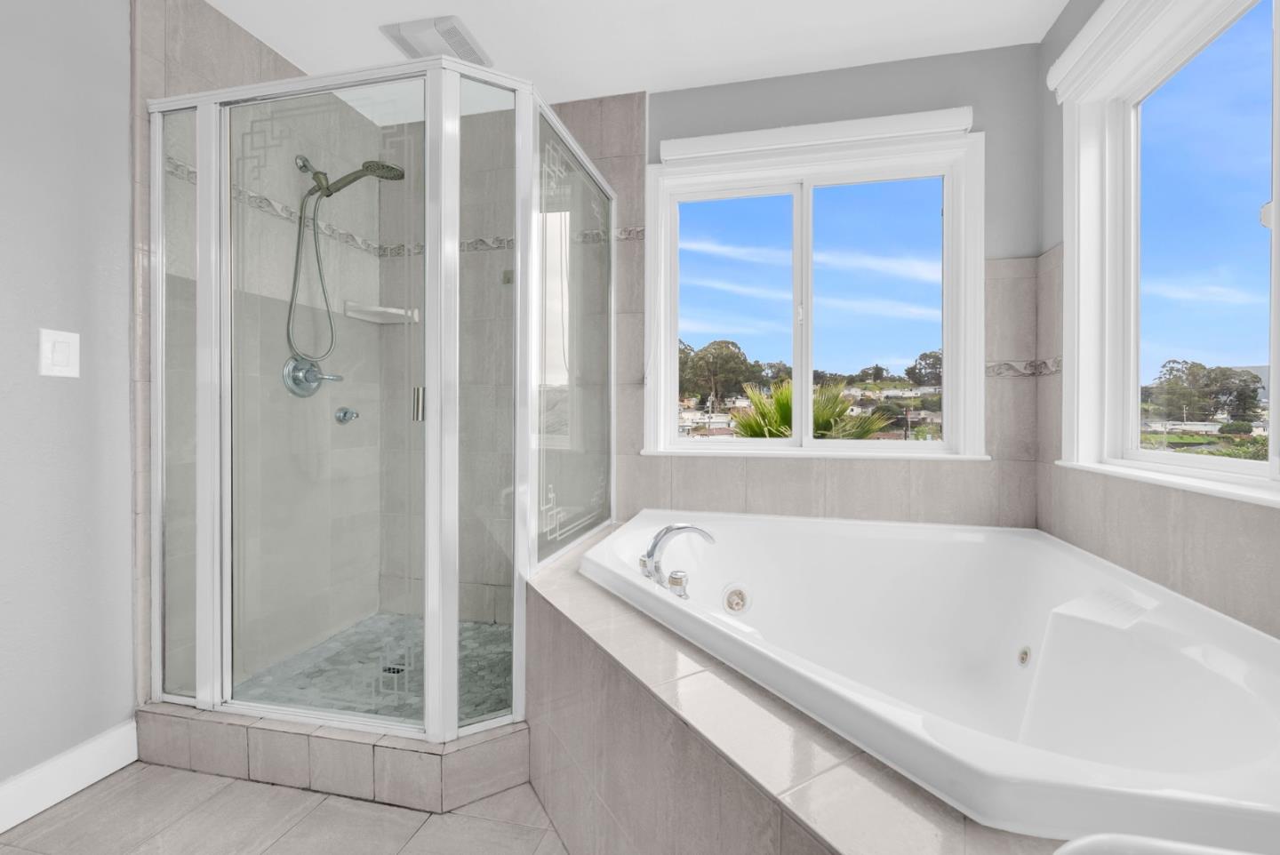 Detail Gallery Image 34 of 70 For 209 Norwich Dr, South San Francisco,  CA 94080 - 4 Beds | 3 Baths