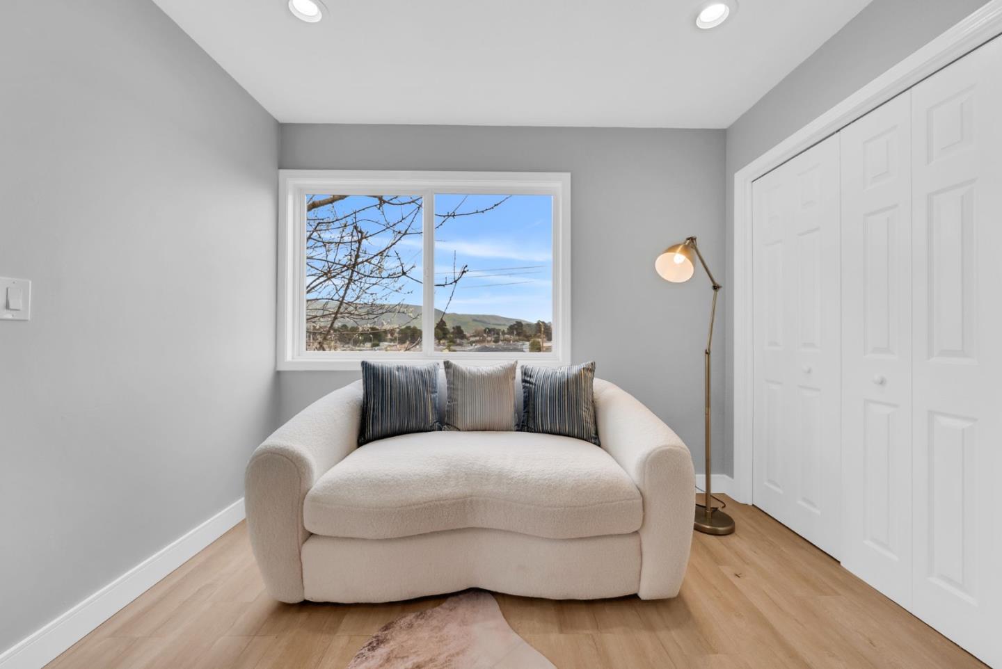 Detail Gallery Image 49 of 70 For 209 Norwich Dr, South San Francisco,  CA 94080 - 4 Beds | 3 Baths