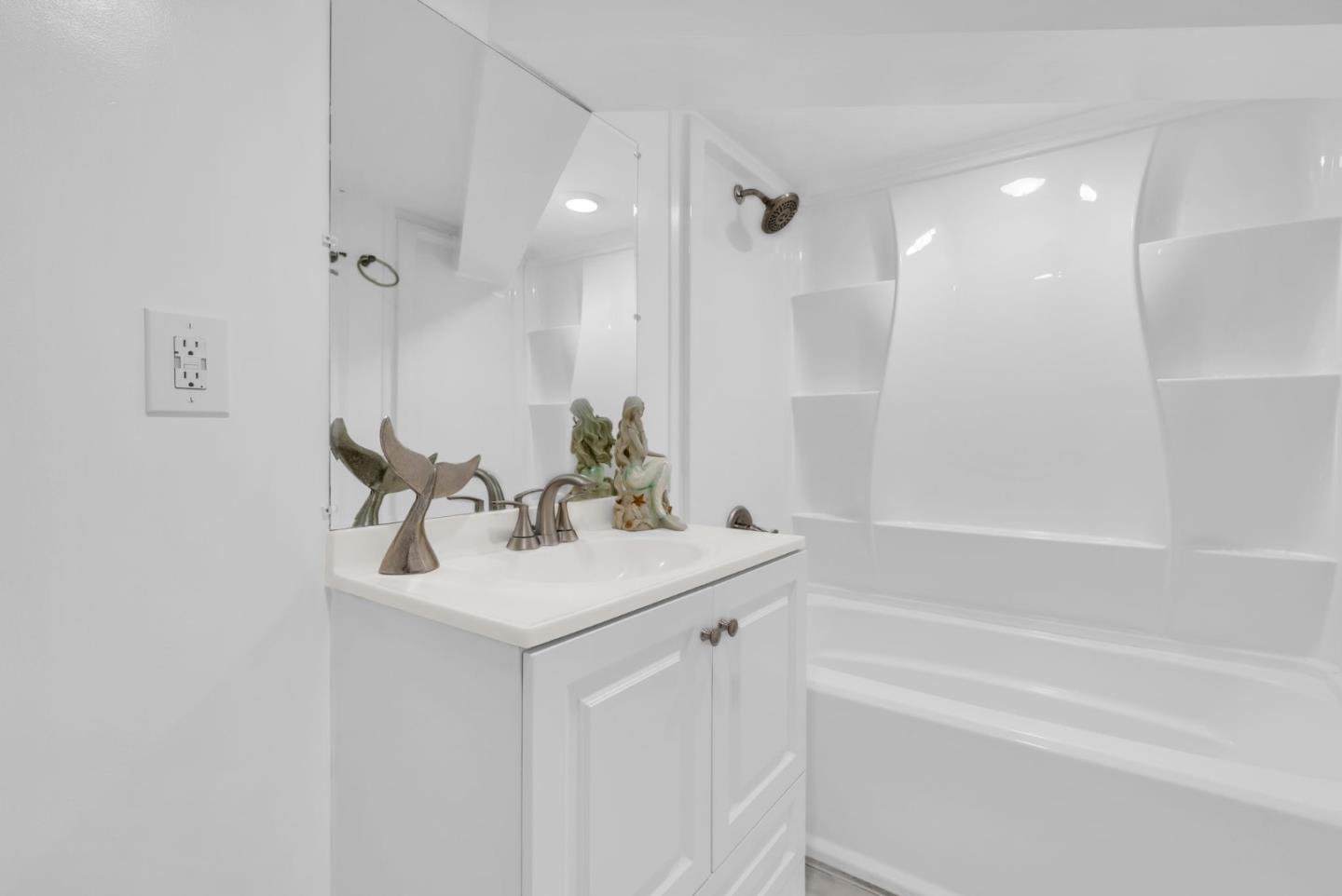 Detail Gallery Image 55 of 70 For 209 Norwich Dr, South San Francisco,  CA 94080 - 4 Beds | 3 Baths