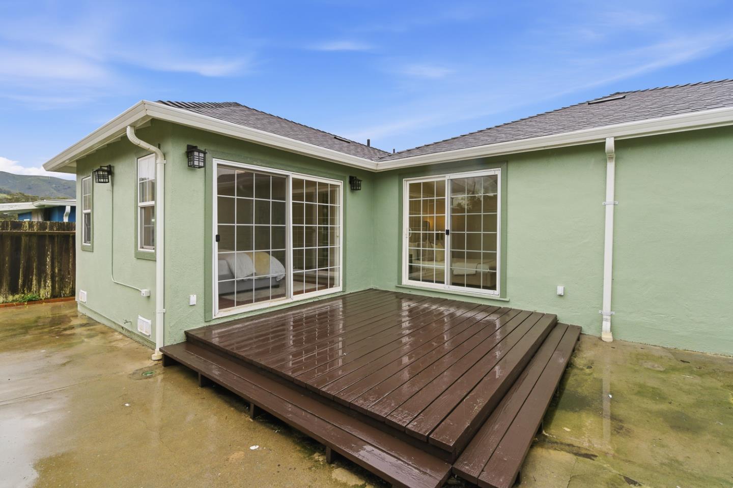 Detail Gallery Image 25 of 34 For 14 Bradford Dr, South San Francisco,  CA 94080 - 4 Beds | 2 Baths