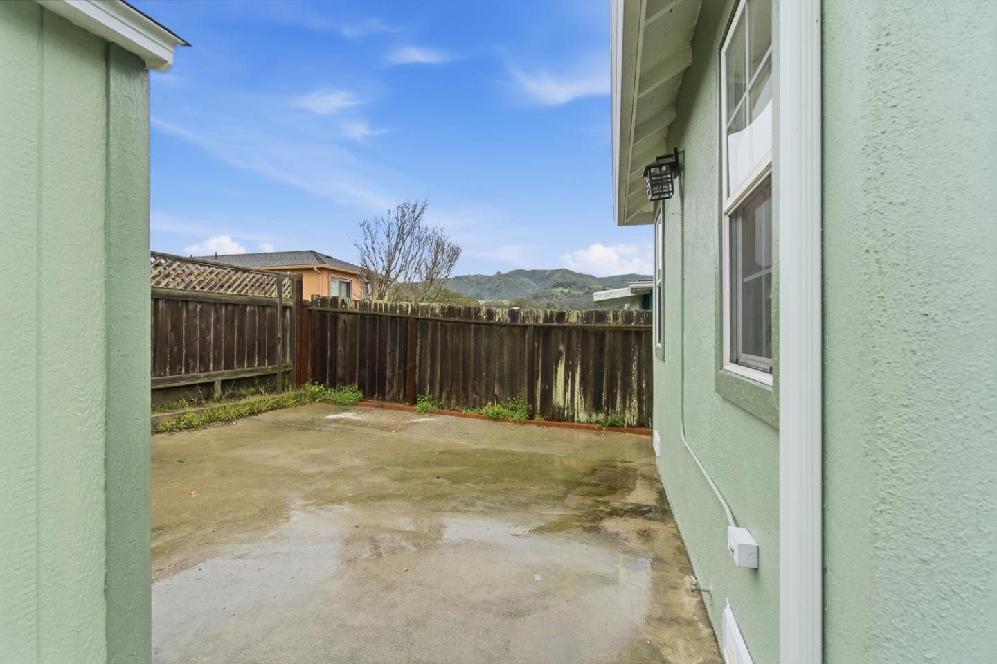 Detail Gallery Image 29 of 34 For 14 Bradford Dr, South San Francisco,  CA 94080 - 4 Beds | 2 Baths