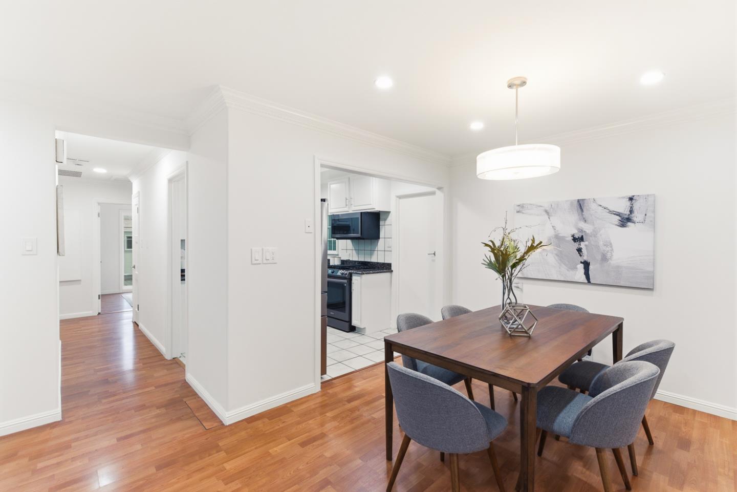 Detail Gallery Image 8 of 34 For 14 Bradford Dr, South San Francisco,  CA 94080 - 4 Beds | 2 Baths