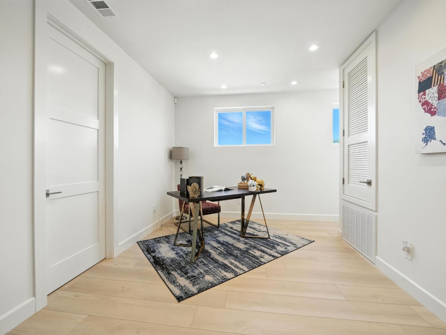 Detail Gallery Image 11 of 32 For 2004 Cherrystone Dr, San Jose,  CA 95128 - 4 Beds | 4/1 Baths