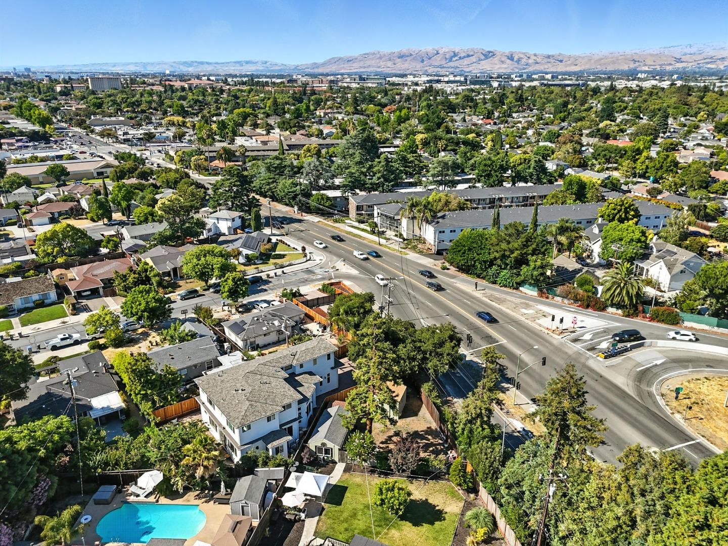 Detail Gallery Image 37 of 39 For 2004 Cherrystone Dr, San Jose,  CA 95128 - 4 Beds | 4/1 Baths