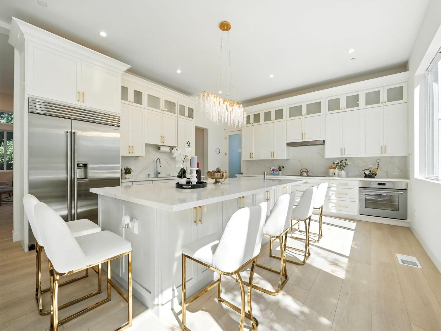 Detail Gallery Image 8 of 32 For 2004 Cherrystone Dr, San Jose,  CA 95128 - 4 Beds | 4/1 Baths