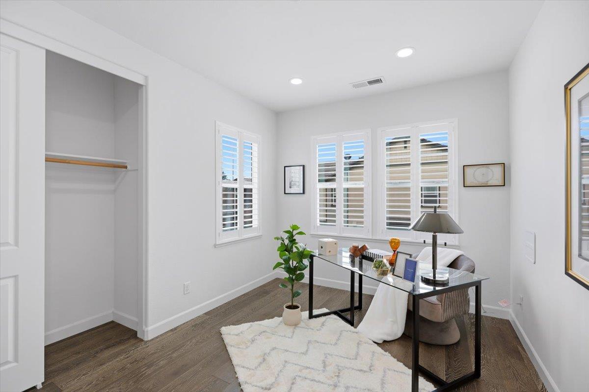 Detail Gallery Image 17 of 24 For 33934 Sagrantino Ter, Fremont,  CA 94555 - 4 Beds | 3/1 Baths