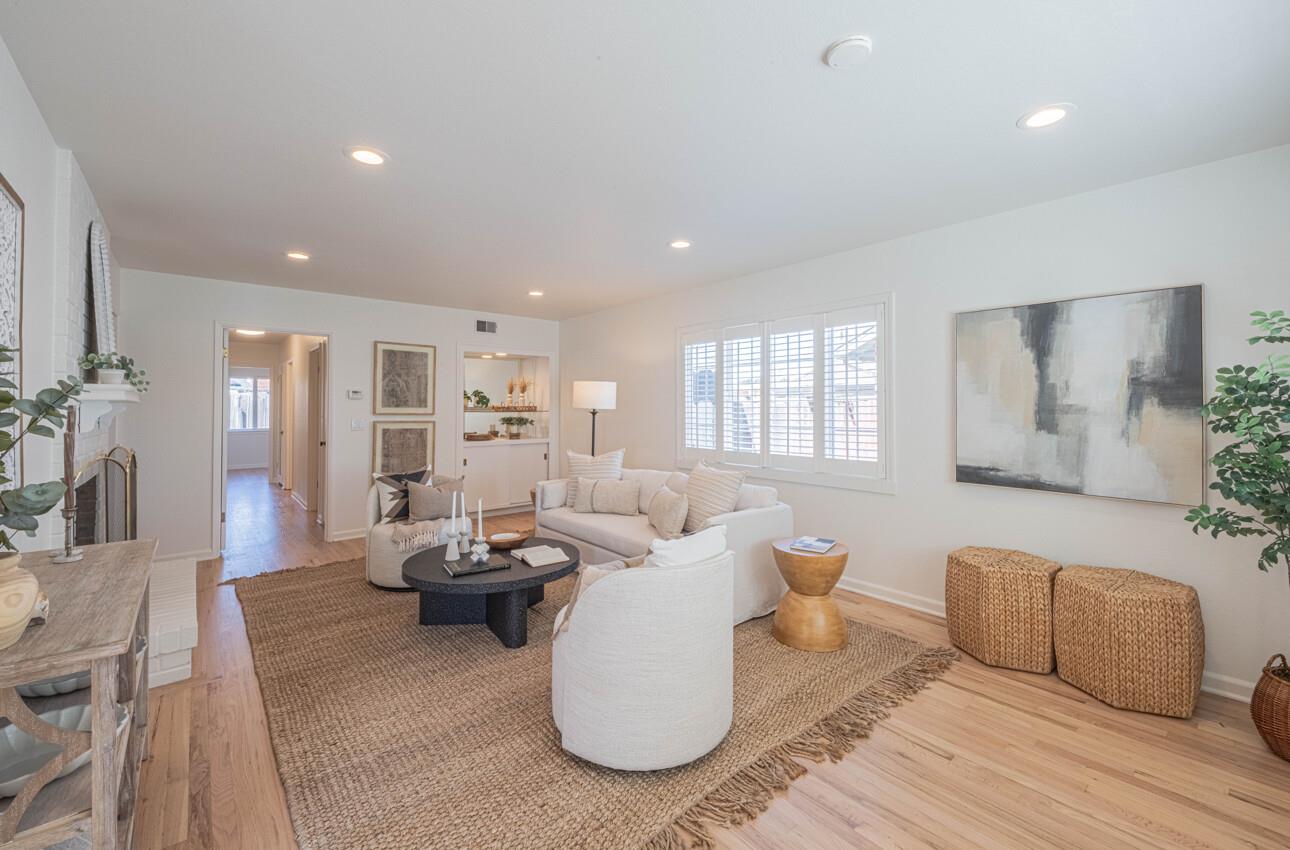 Detail Gallery Image 12 of 51 For 207 Encinada Dr, Salinas,  CA 93901 - 3 Beds | 2 Baths