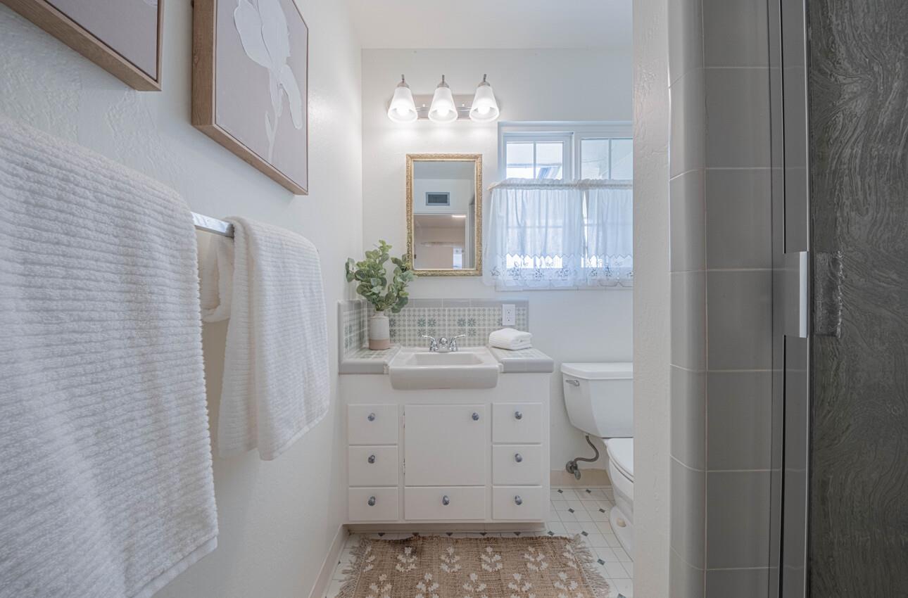 Detail Gallery Image 41 of 51 For 207 Encinada Dr, Salinas,  CA 93901 - 3 Beds | 2 Baths