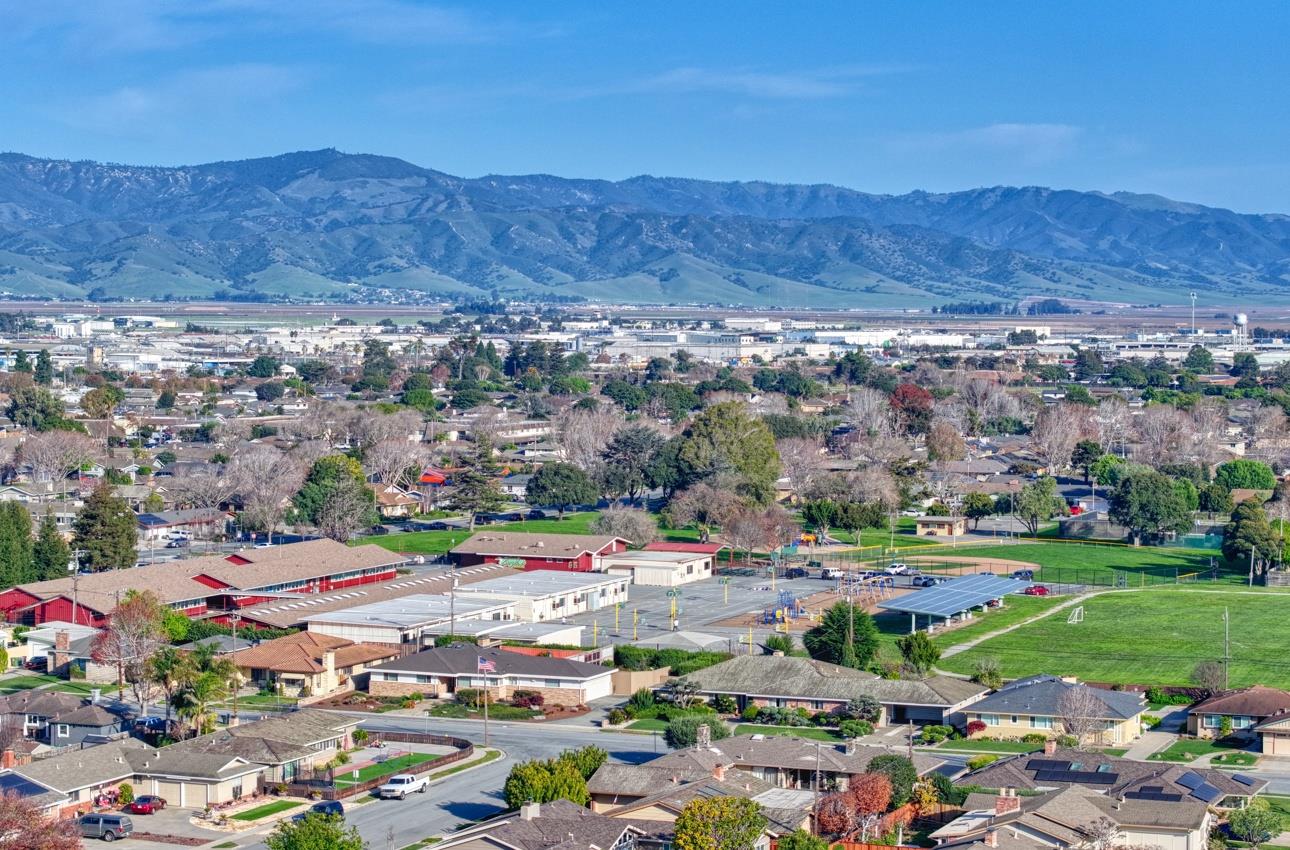 Detail Gallery Image 6 of 51 For 207 Encinada Dr, Salinas,  CA 93901 - 3 Beds | 2 Baths