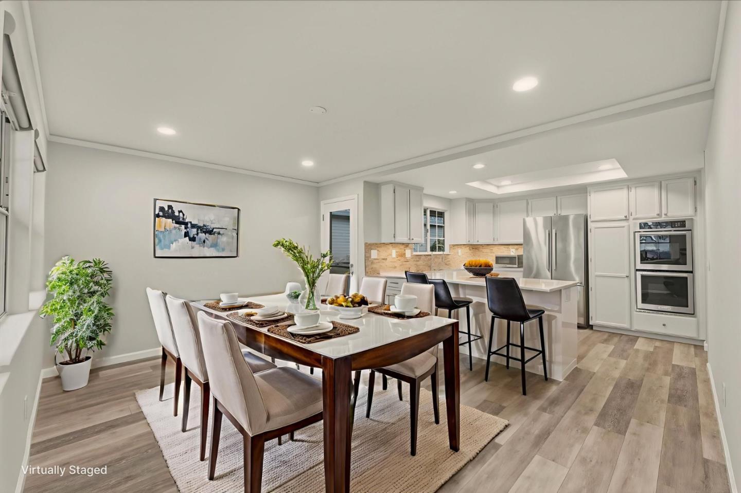 Detail Gallery Image 11 of 34 For 621 Charmain Cir, Mountain View,  CA 94041 - 2 Beds | 2 Baths