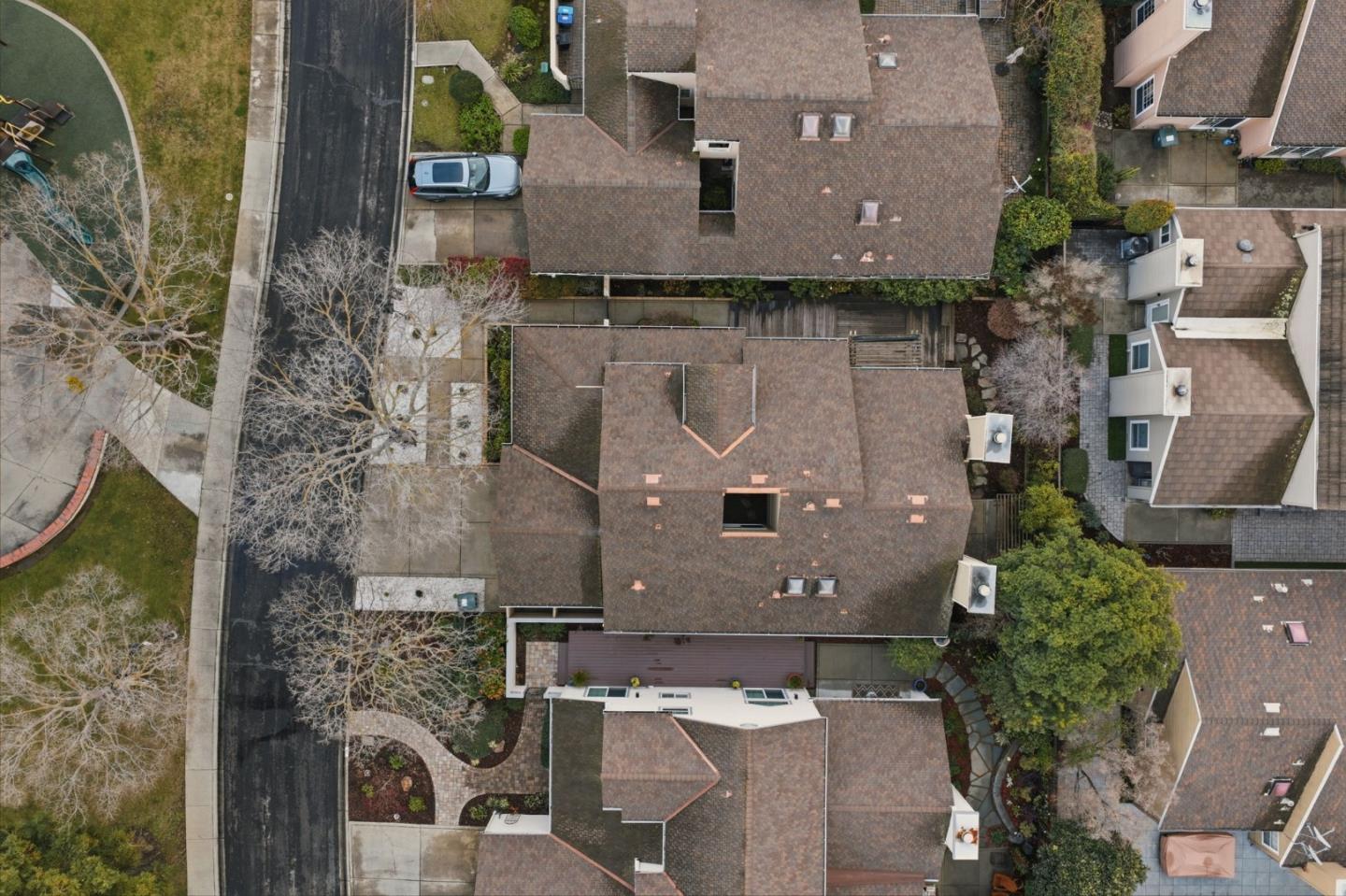 Detail Gallery Image 26 of 34 For 621 Charmain Cir, Mountain View,  CA 94041 - 2 Beds | 2 Baths