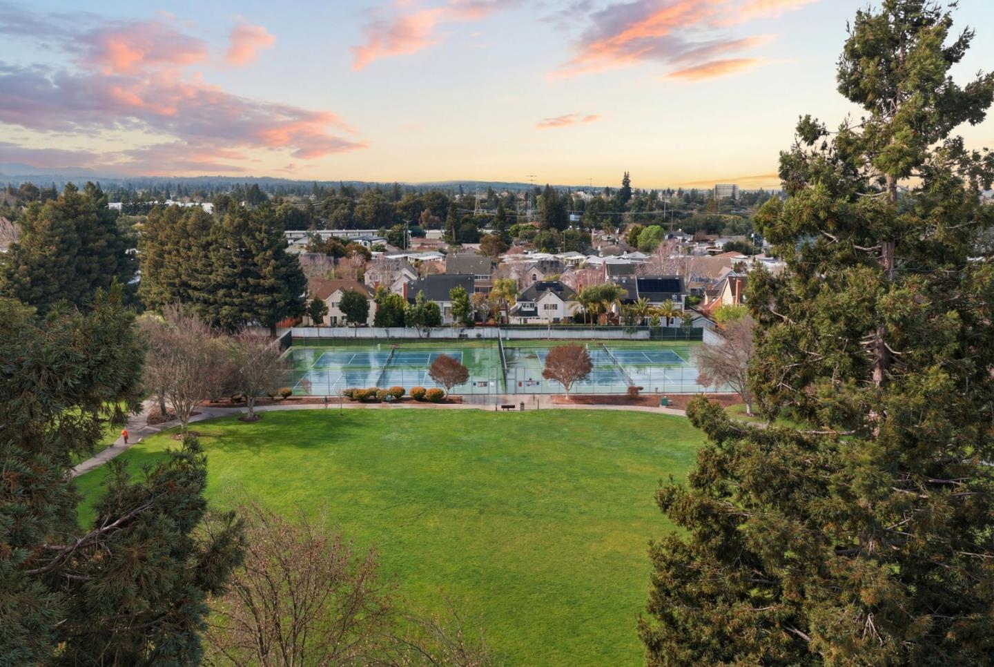 Detail Gallery Image 27 of 34 For 621 Charmain Cir, Mountain View,  CA 94041 - 2 Beds | 2 Baths