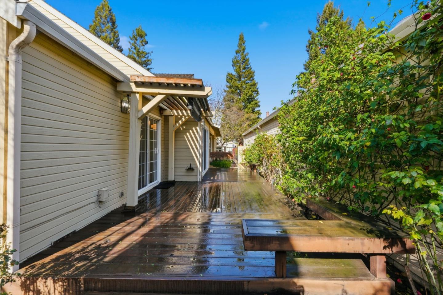 Detail Gallery Image 34 of 34 For 621 Charmain Cir, Mountain View,  CA 94041 - 2 Beds | 2 Baths