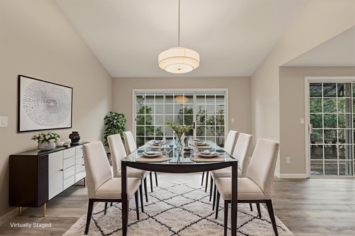 Detail Gallery Image 9 of 34 For 621 Charmain Cir, Mountain View,  CA 94041 - 2 Beds | 2 Baths