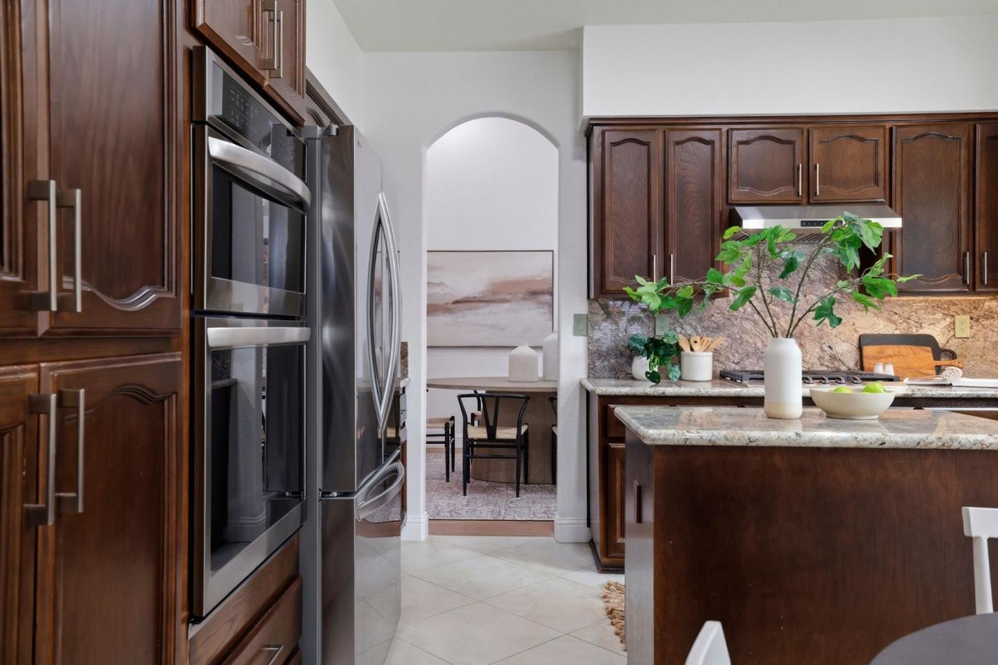 Detail Gallery Image 16 of 79 For 104 Hesser Ct, Folsom,  CA 95630 - 5 Beds | 4 Baths