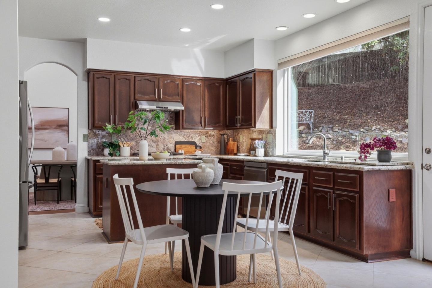 Detail Gallery Image 18 of 79 For 104 Hesser Ct, Folsom,  CA 95630 - 5 Beds | 4 Baths