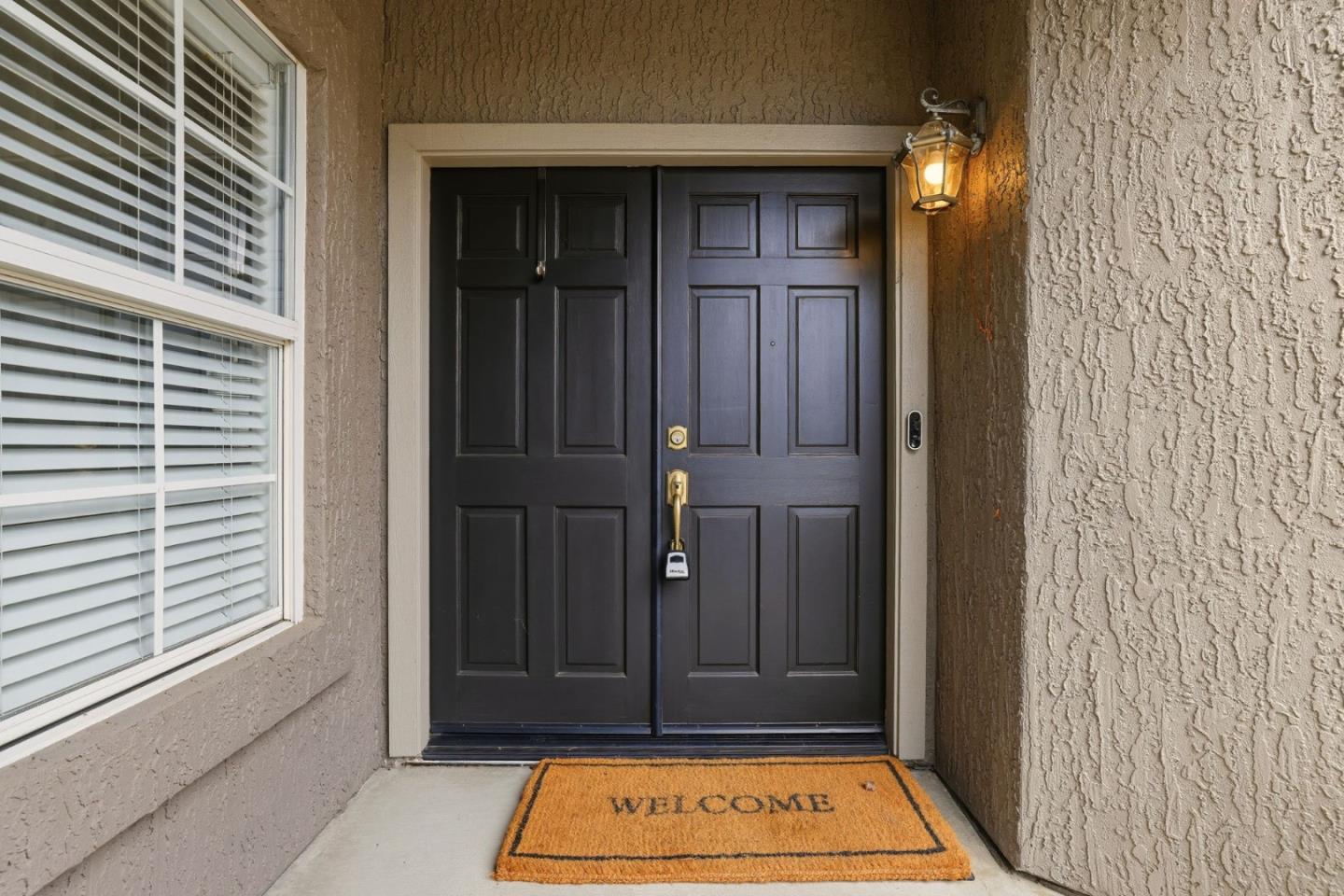 Detail Gallery Image 2 of 79 For 104 Hesser Ct, Folsom,  CA 95630 - 5 Beds | 4 Baths