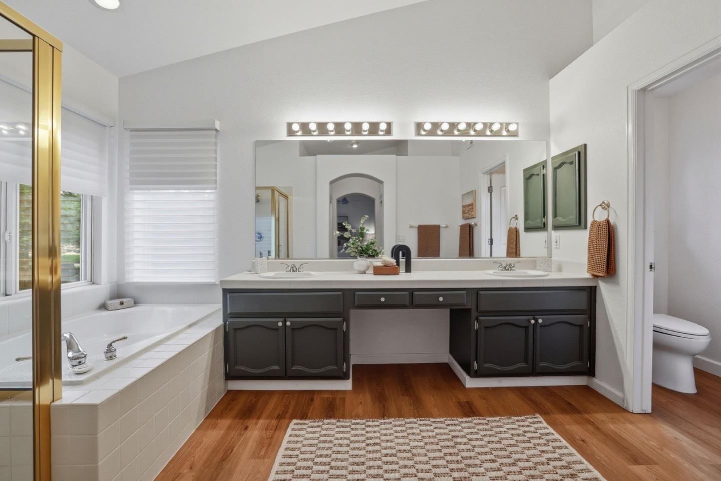 Detail Gallery Image 46 of 79 For 104 Hesser Ct, Folsom,  CA 95630 - 5 Beds | 4 Baths