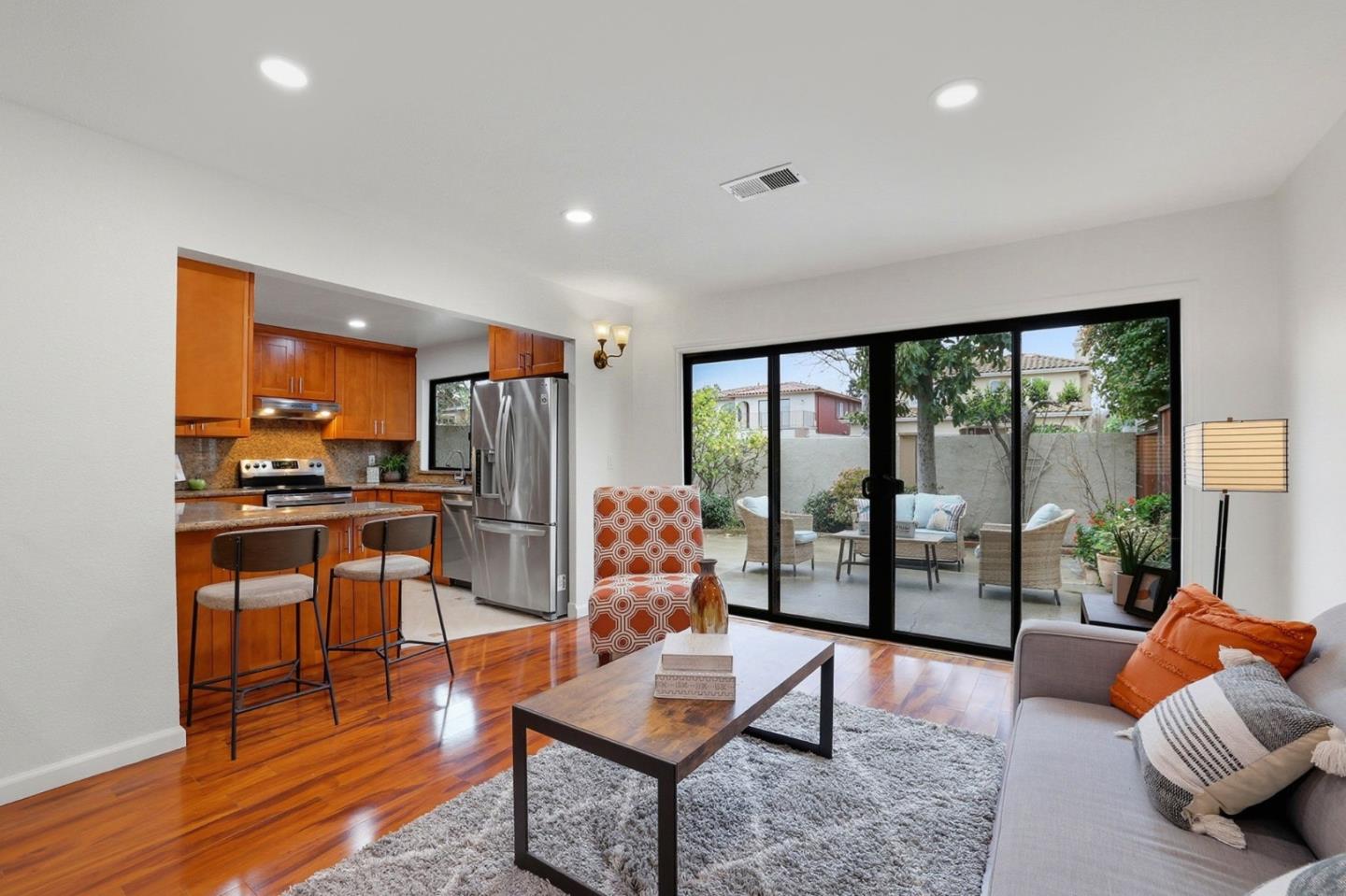 Detail Gallery Image 12 of 47 For 1311 Victoria Ter, Sunnyvale,  CA 94087 - 3 Beds | 2/1 Baths