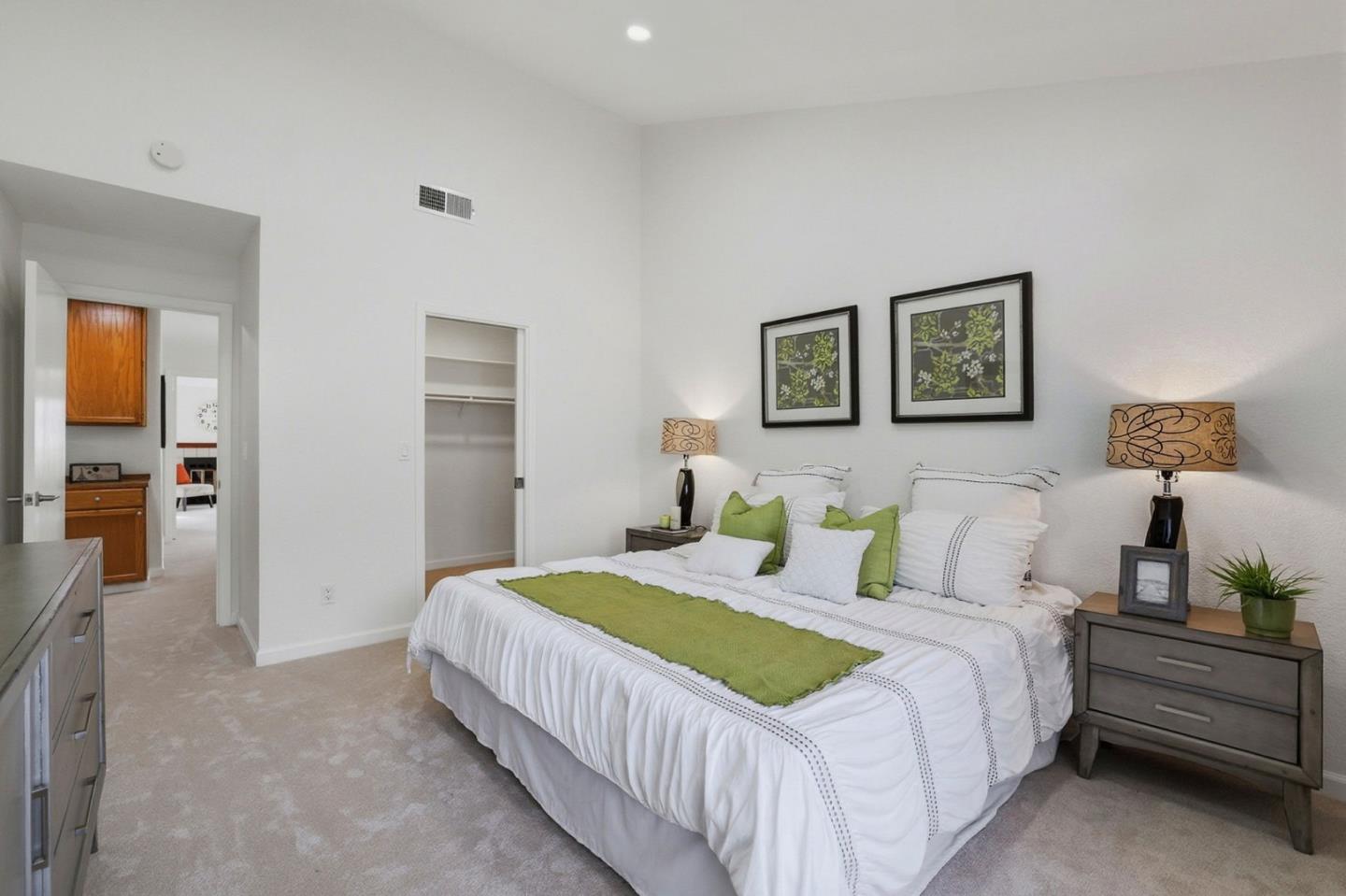 Detail Gallery Image 31 of 47 For 1311 Victoria Ter, Sunnyvale,  CA 94087 - 3 Beds | 2/1 Baths