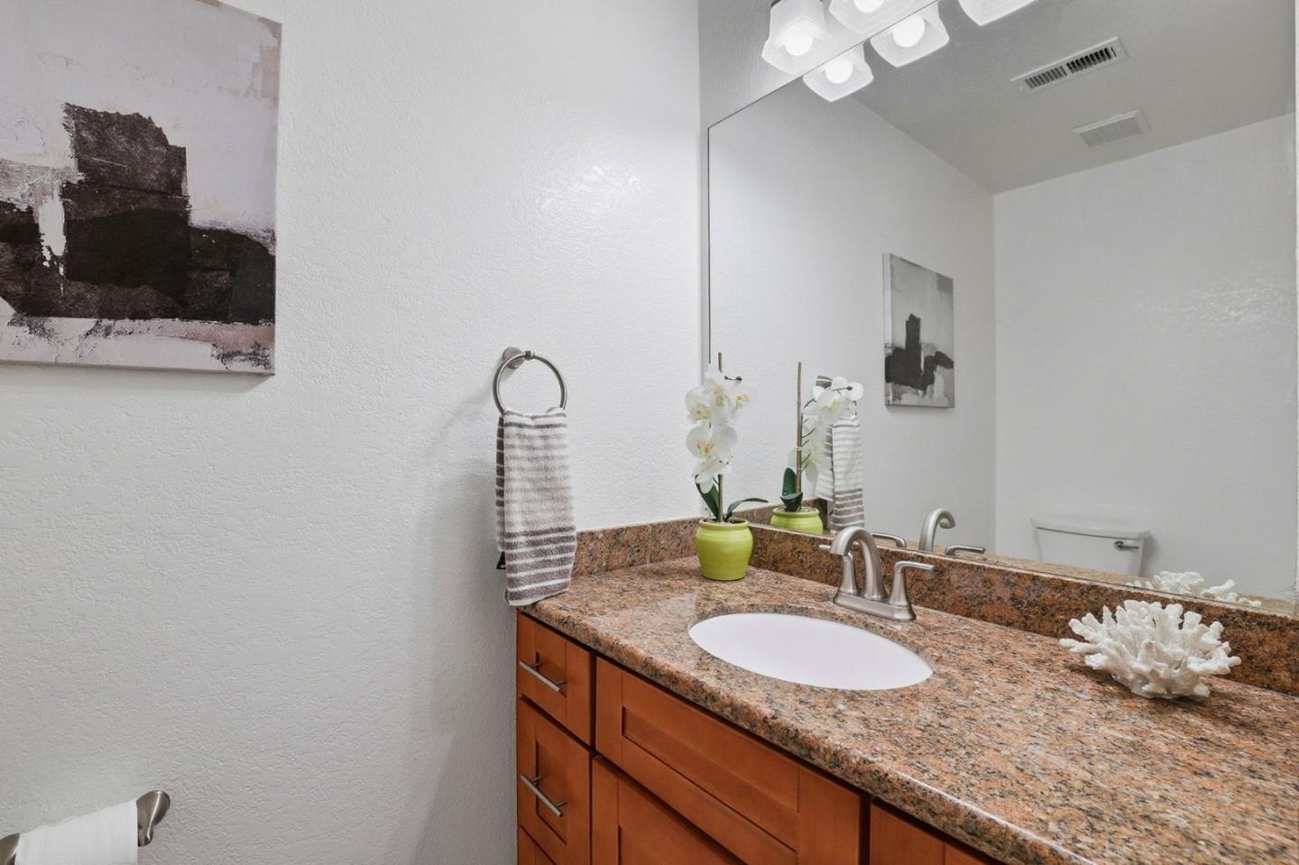 Detail Gallery Image 36 of 47 For 1311 Victoria Ter, Sunnyvale,  CA 94087 - 3 Beds | 2/1 Baths