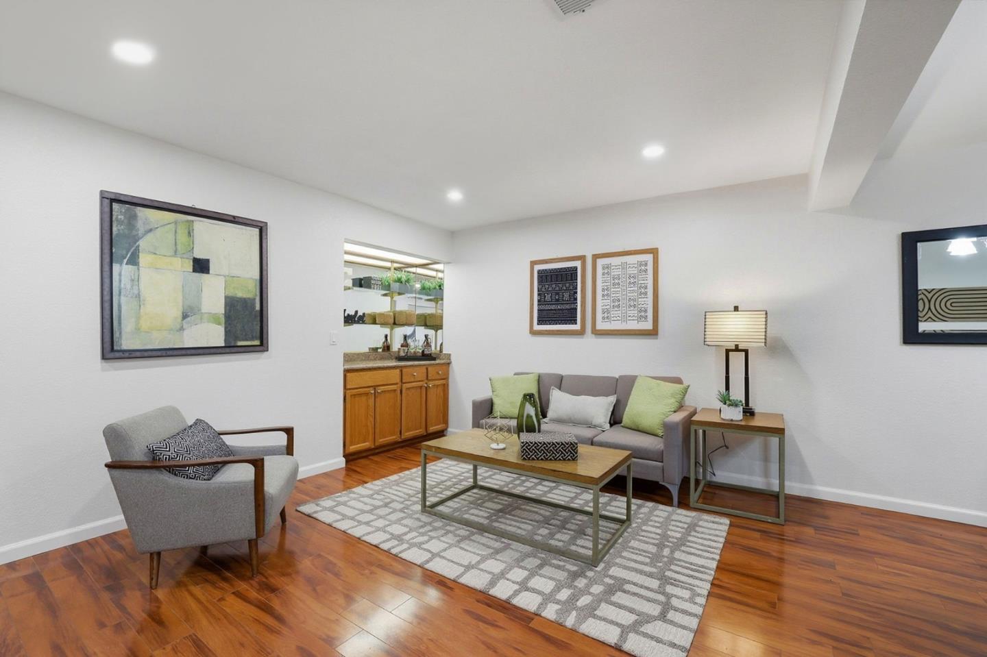 Detail Gallery Image 8 of 47 For 1311 Victoria Ter, Sunnyvale,  CA 94087 - 3 Beds | 2/1 Baths