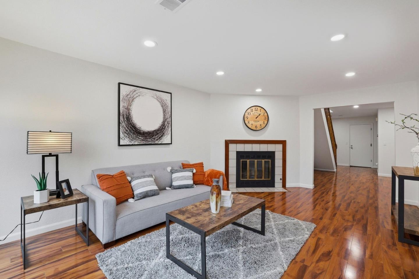 Detail Gallery Image 9 of 47 For 1311 Victoria Ter, Sunnyvale,  CA 94087 - 3 Beds | 2/1 Baths