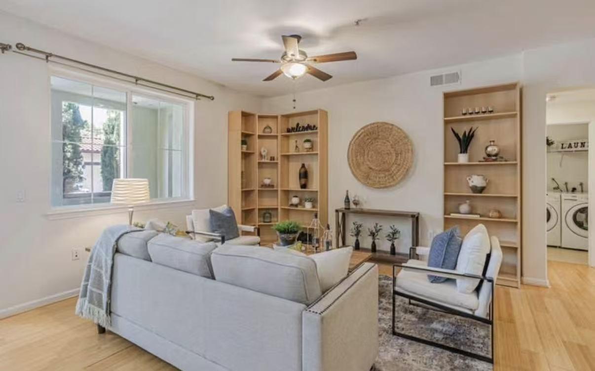 Detail Gallery Image 3 of 12 For 600 S Abel St #302,  Milpitas,  CA 95035 - 2 Beds | 2 Baths