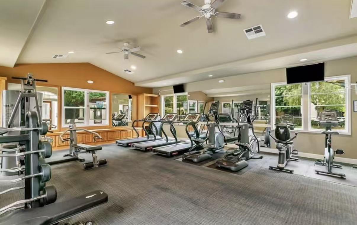 Detail Gallery Image 9 of 12 For 600 S Abel St #302,  Milpitas,  CA 95035 - 2 Beds | 2 Baths