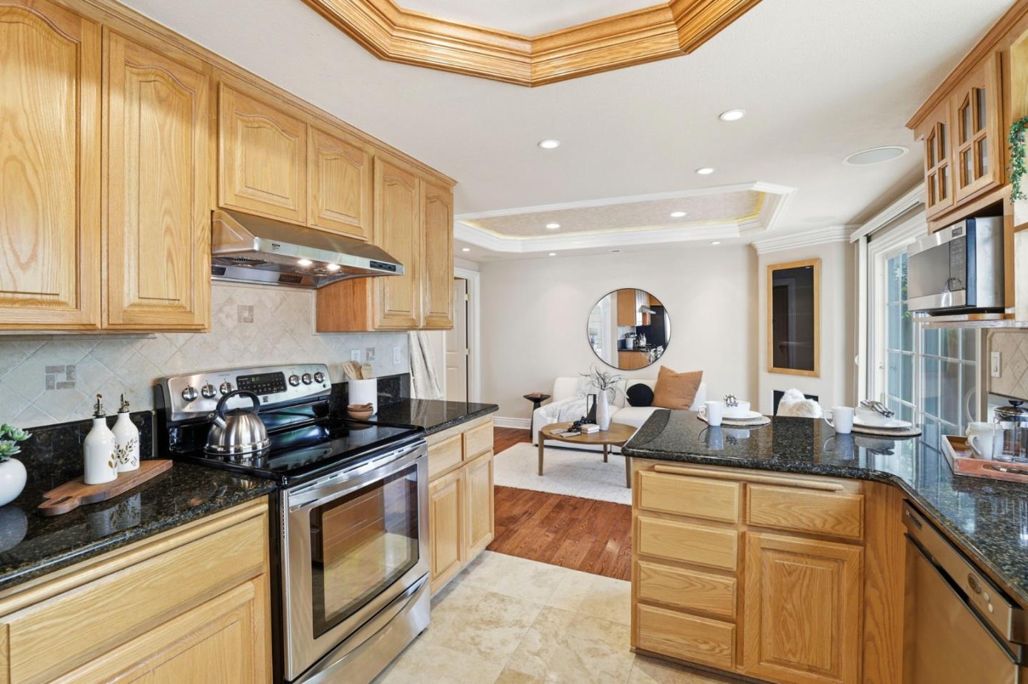 Detail Gallery Image 11 of 34 For 5961 S Surf Ct, San Jose,  CA 95138 - 4 Beds | 2/1 Baths